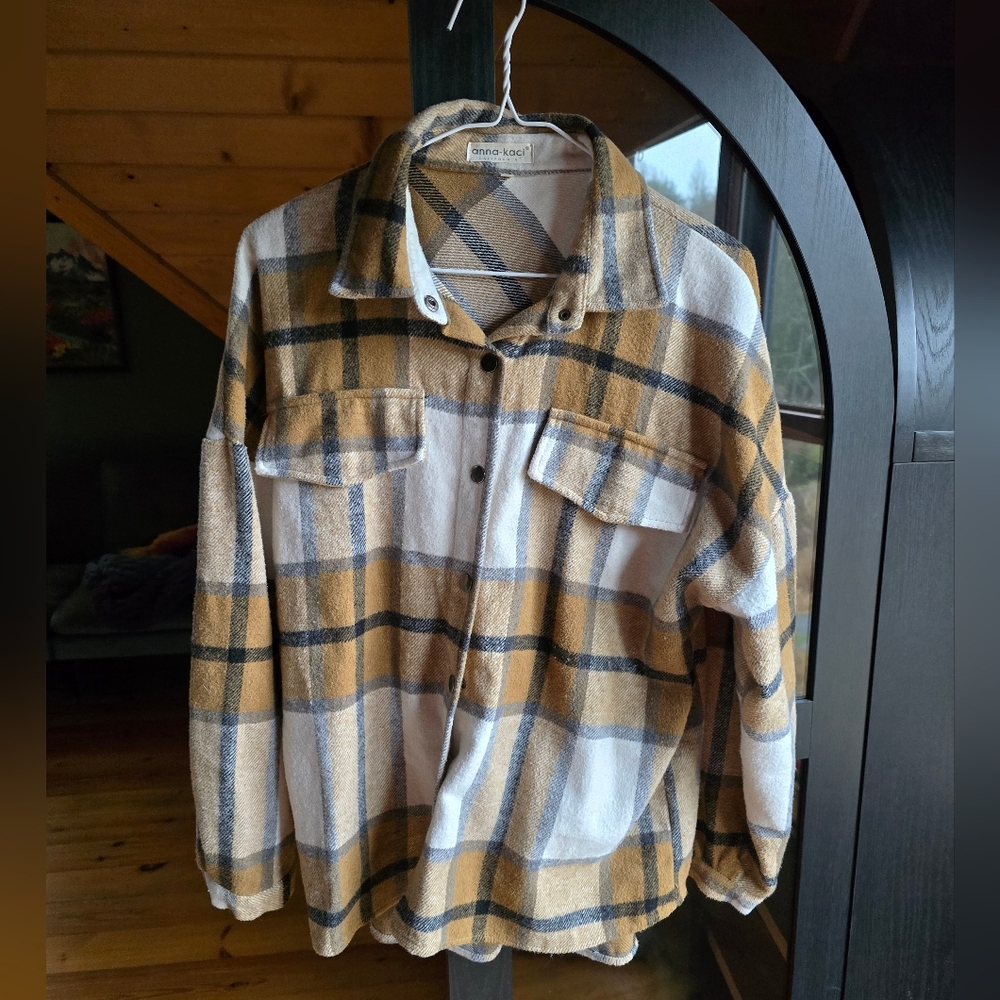 Anna-Kaci Plaid Button-Up Shacket in Mustard & Cream